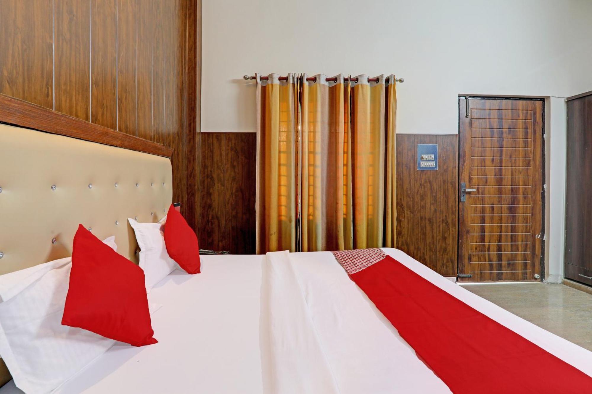 Hotel O Cz Inn Lucknow Buitenkant foto